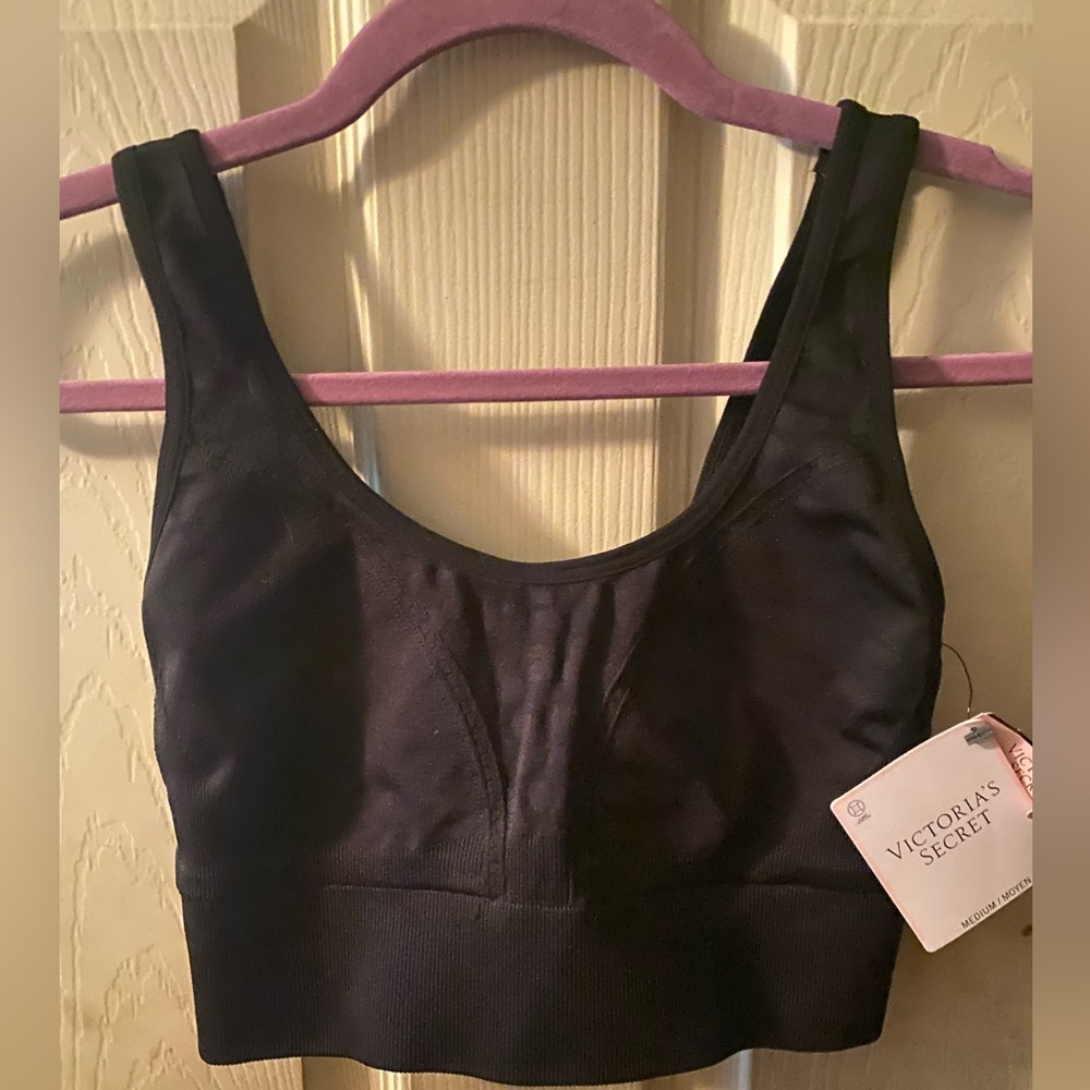 Victorias Secret seamless bra size medium, NWT